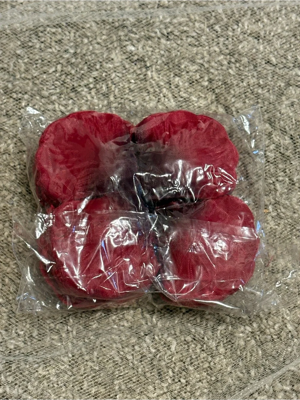 4 Mini Wooden Basket + Red Flower Petals